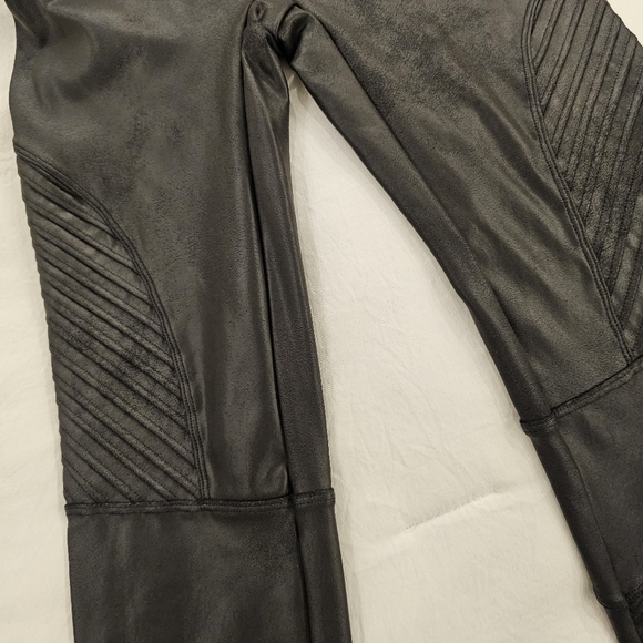 Spanx Black Faux Leather Moto Leggings MEDIUM - Picture 11 of 13